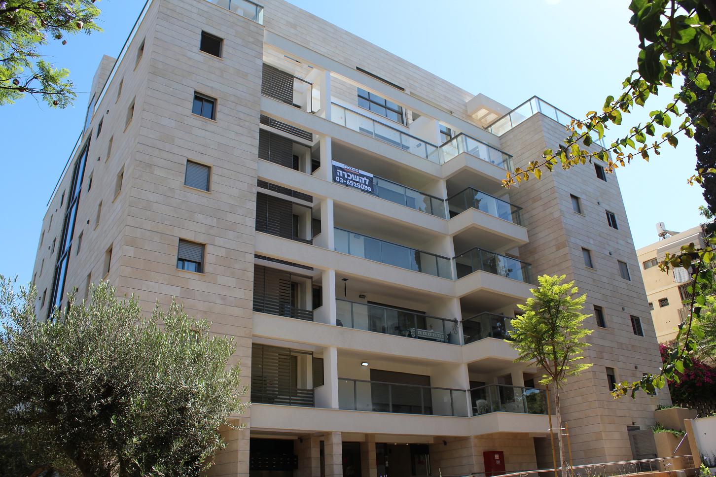 ניצנים בנין והשקעות / חיים לבנון 90 ת"א